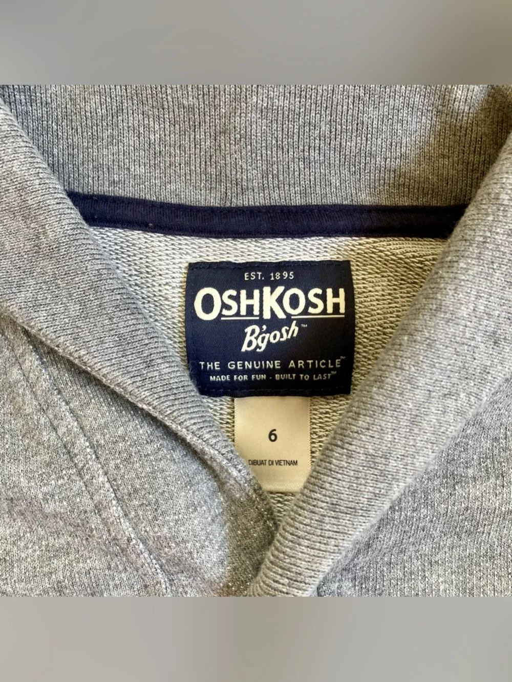 OshKosh Youth Gray Boys Cardigan Sweater Sweatshirt Button Up Size 6 varsity